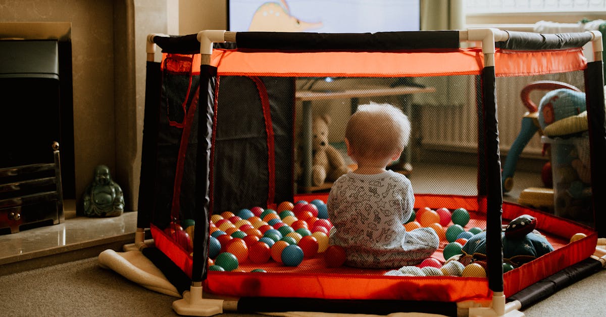 découvrez des conseils et des astuces essentiels pour assurer la sécurité de votre bébé à la maison et en déplacement. protégez votre enfant des dangers quotidiens grâce à nos recommandations sur les équipements de sécurité, les pratiques sûres et les normes à respecter.