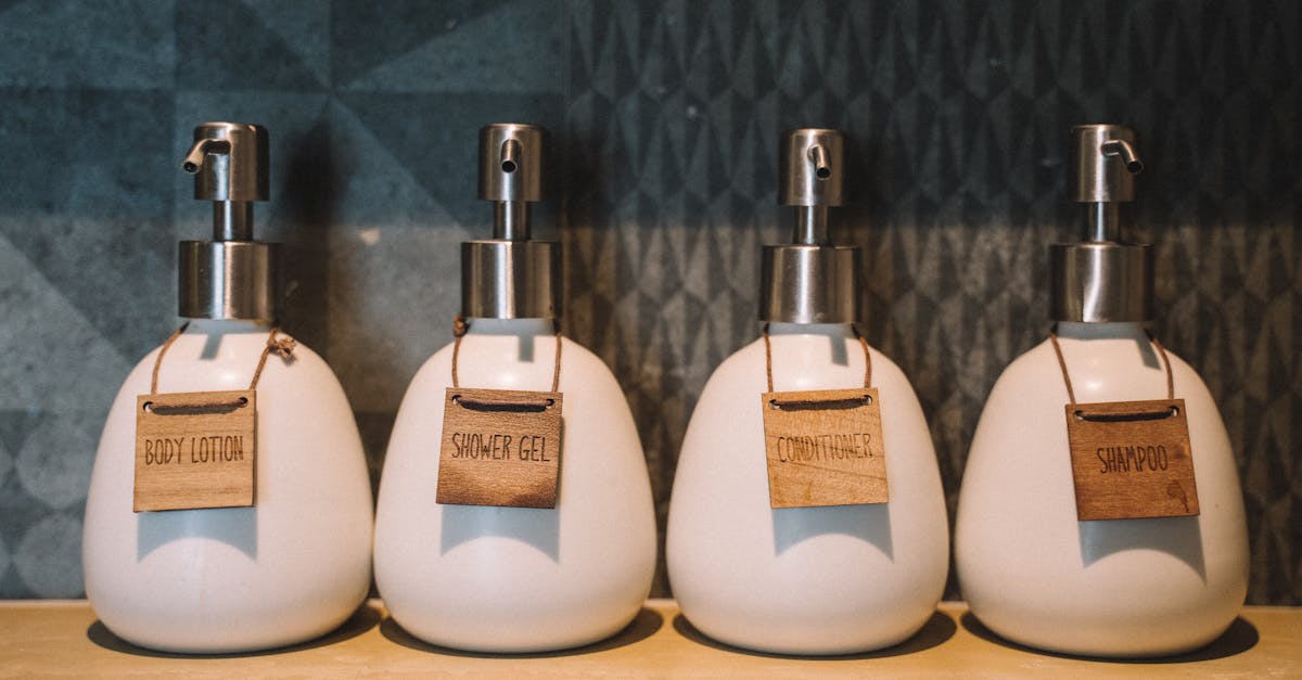 découvrez des astuces et des conseils pratiques pour organiser votre salle de bain de manière efficace et esthétique. transformez votre espace en un endroit fonctionnel et agréable avec des solutions de rangement adaptées.